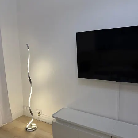 Jolie Centre شقة *