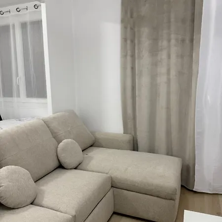 Jolie Centre Apartment *