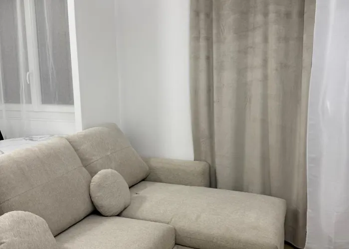 Jolie Centre شقة *